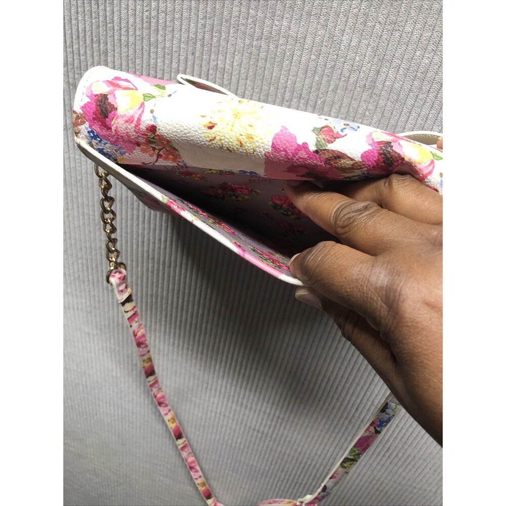 Betsy Johnson Crossbody Purse Floral Bow Inside Wallet Organization Pockets - Picture 14 of 15